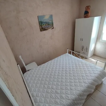Homestay D Hotes En Provence, Au Pied Du Luberon, Les Coquelicots La Tour-d'Aigues